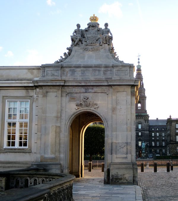 Christiansborg: Skulpturer stråler på ny